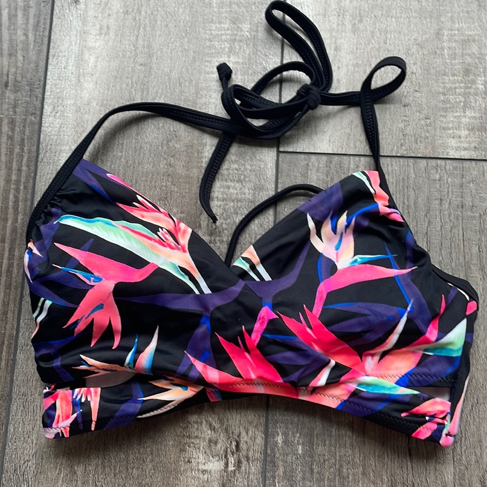 Victoria’s Secret brand Pink bikini top